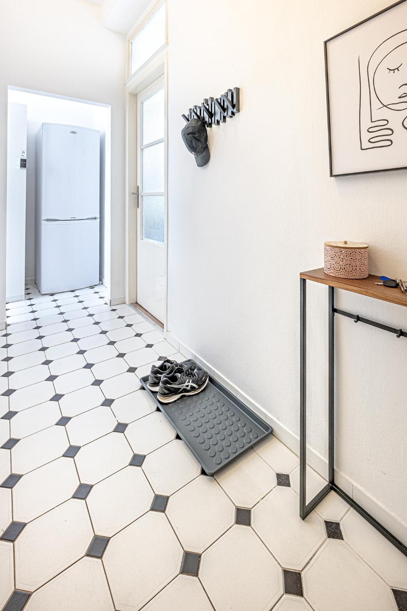 Apartment Days - - New Town *